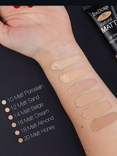 کرم پودر ایزادورا natural matt-oil free